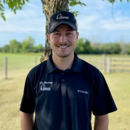 WECH'S STAFF - Wisconsin Equine Clinic 1366 - DR. QUINLAN HARTING