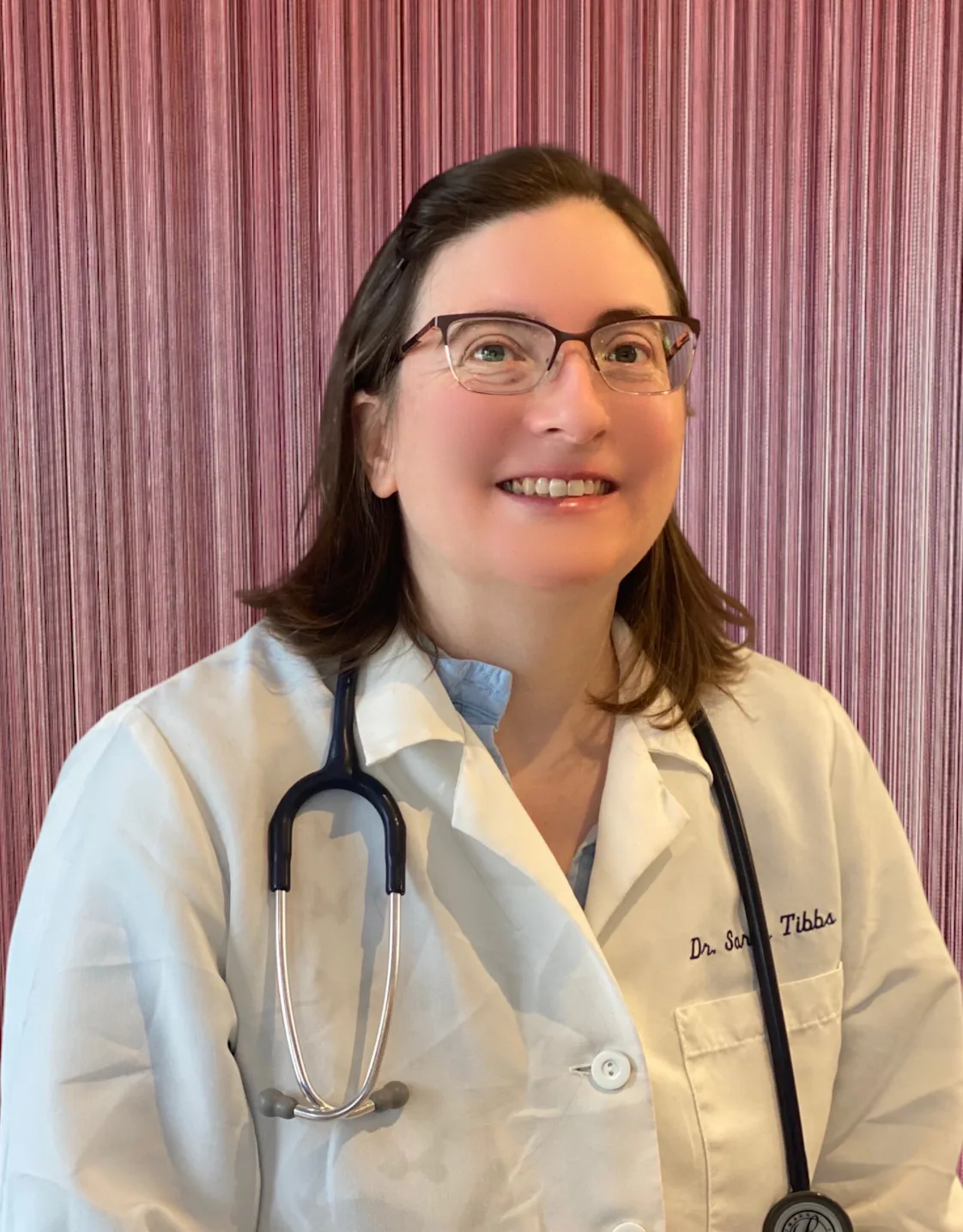 Veterinarian Sarah Tibbs, board certified radiologist in bowie MD Veterinarian Sarah Tibbs, board certified radiologist in bowie MD