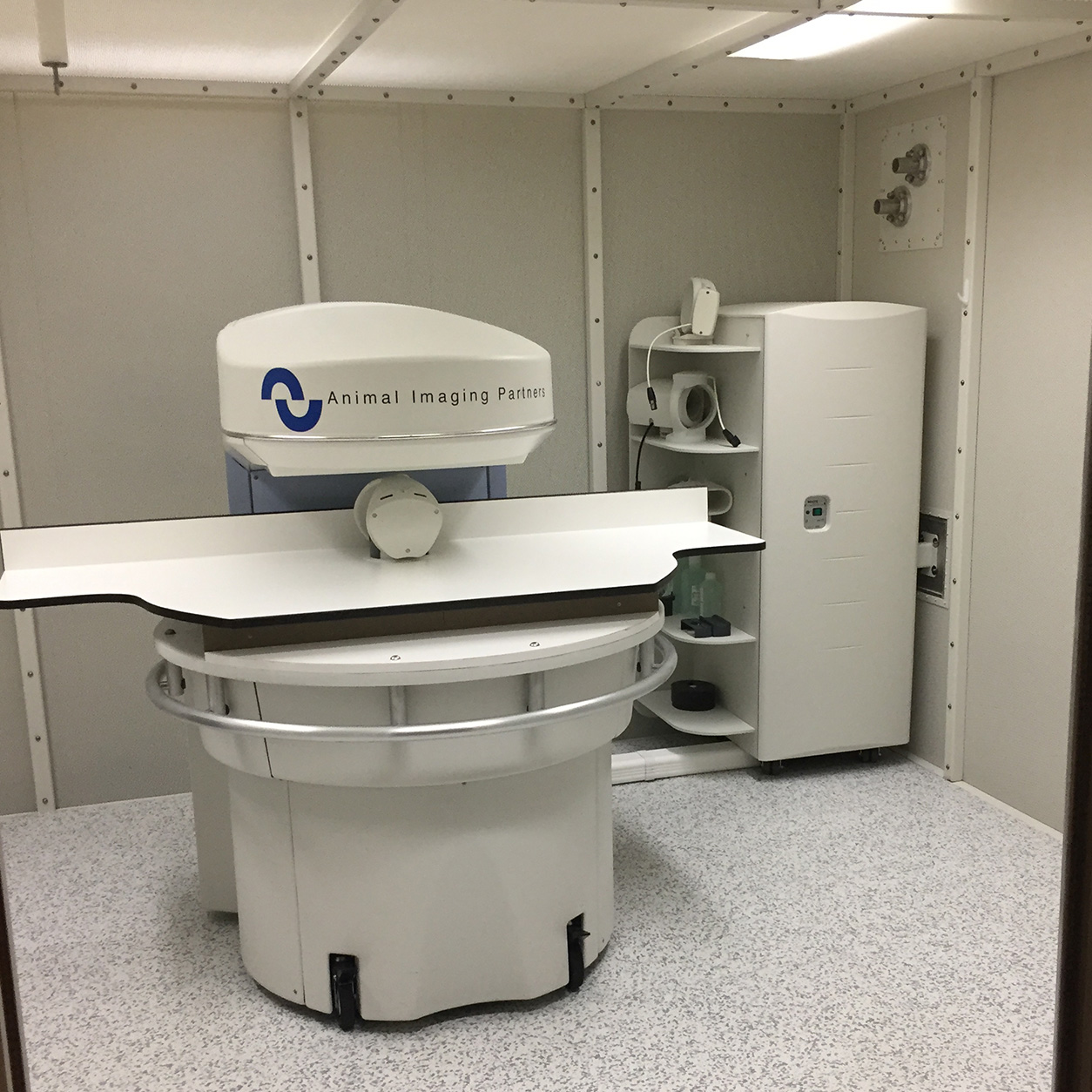 The MRI machine at Airline Animal Health & Surgery Center
