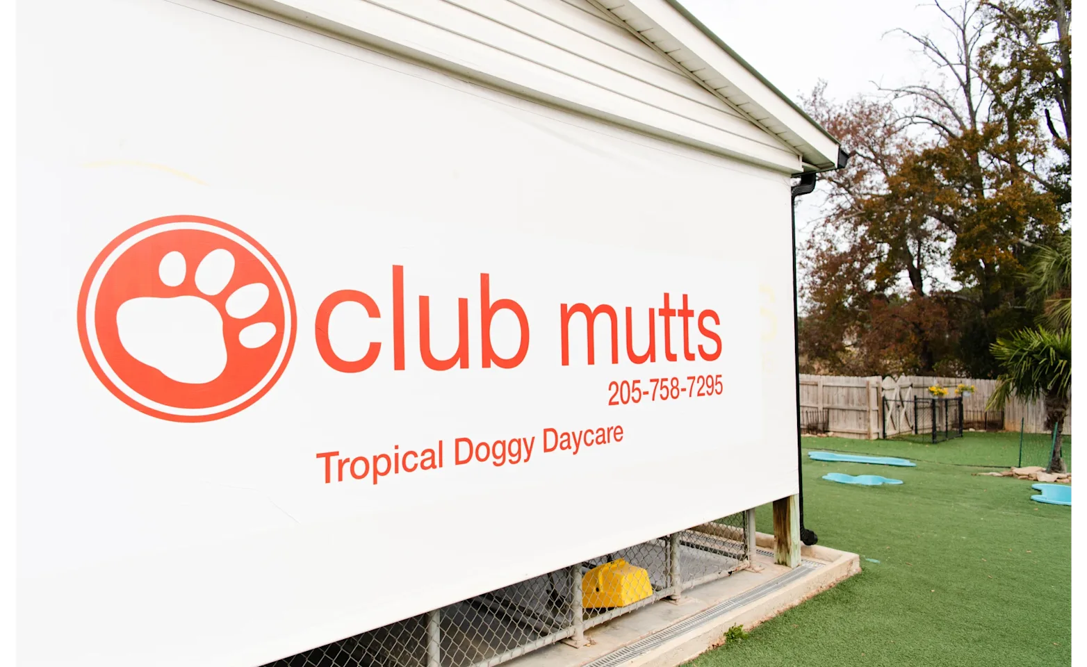 Front Exterior of Club Mutts building banner Front Exterior of Club Mutts building banner