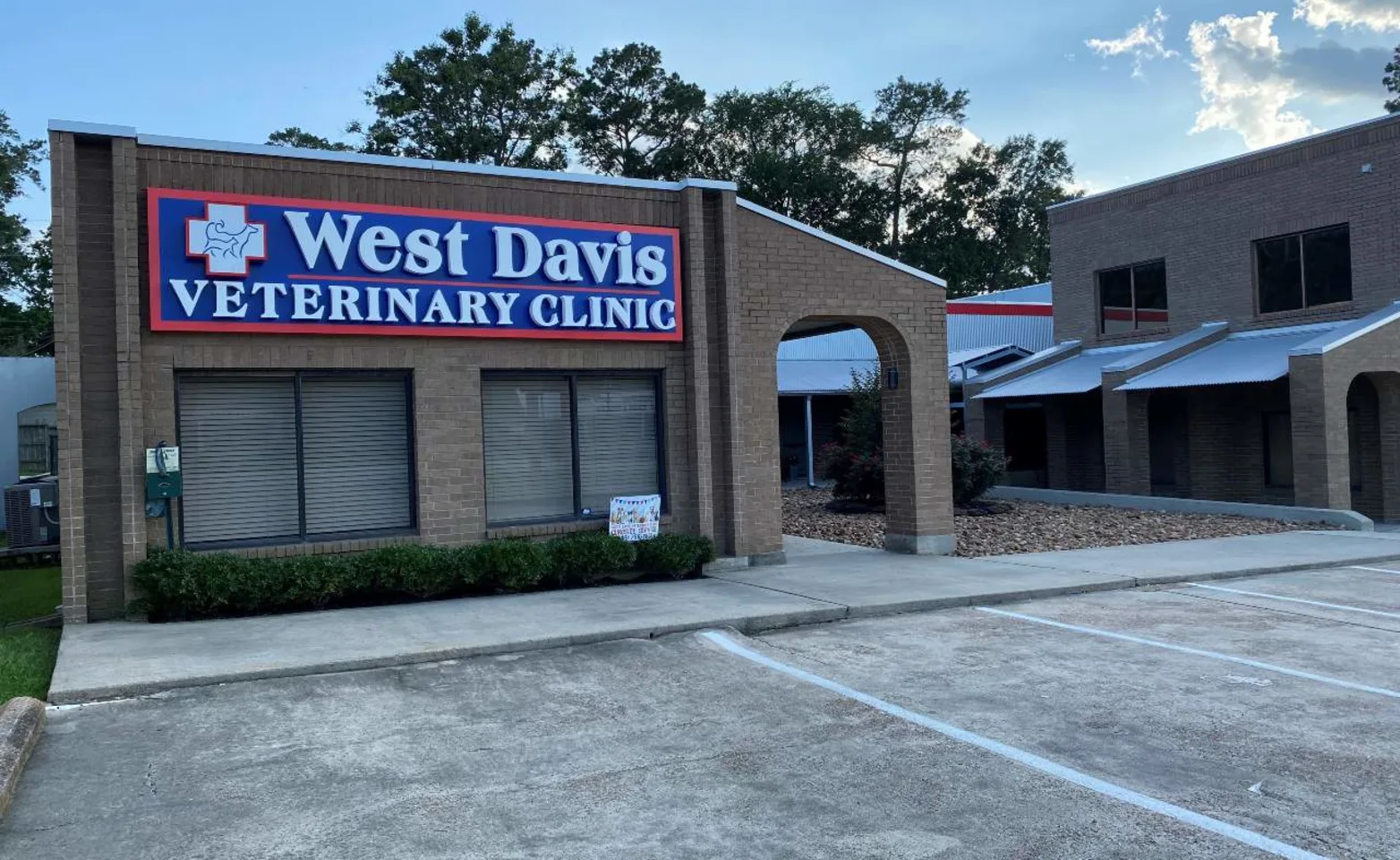West Davis Veterinary Hospital exterior West Davis Veterinary Hospital exterior