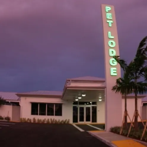 Lauderdale Pet Lodge Exterior at Night