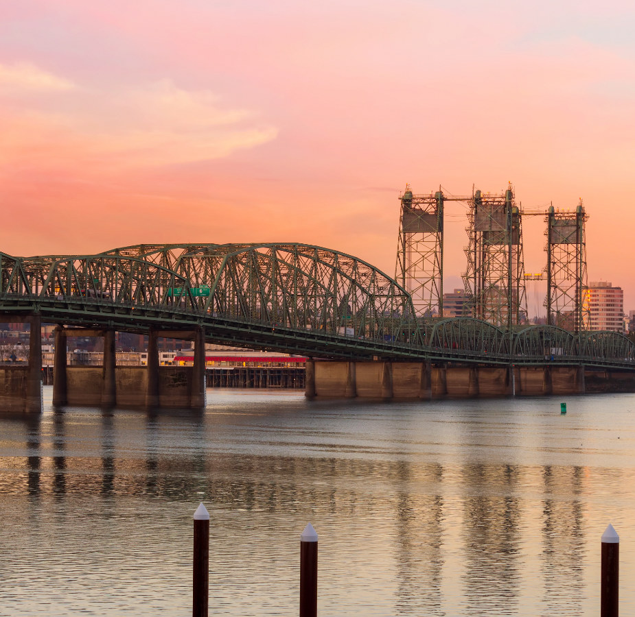 A photo of a bridge crossing the Columbia River near Portland, Oregon.