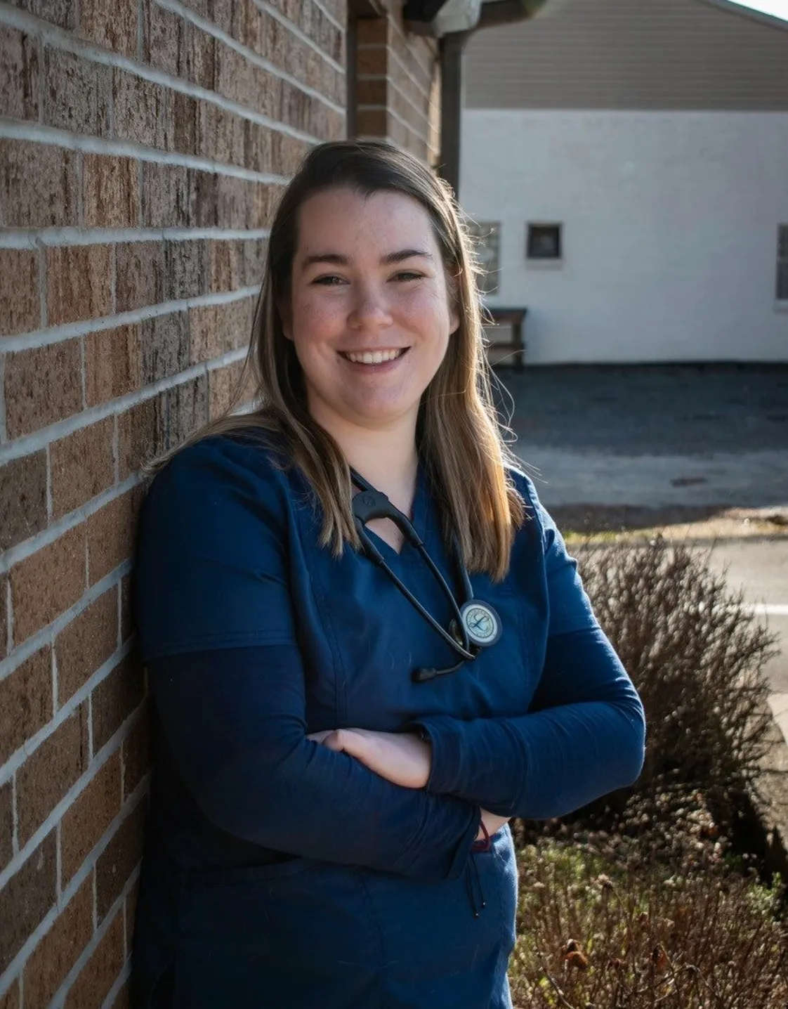 Dr. Alexandra Bertin Dr. Alexandra Bertin