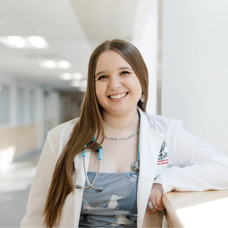 Dr. Julie Pedersen Dr. Julie Pedersen