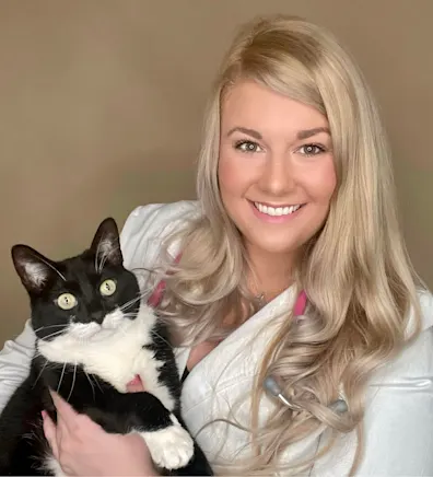 Dr. Vanja Gvozderac Dr. Vanja Gvozderac