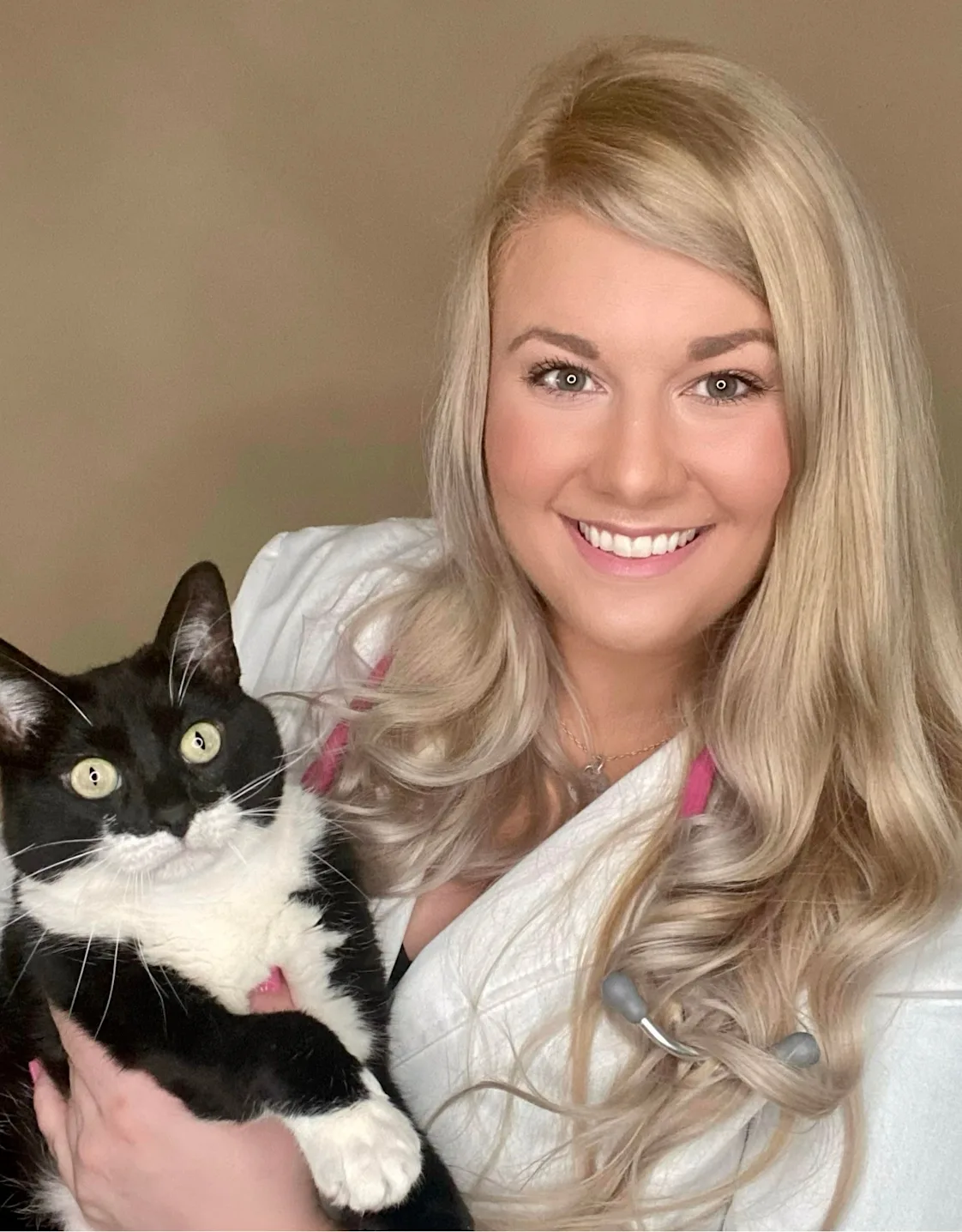 Dr. Vanja Gvozderac Dr. Vanja Gvozderac