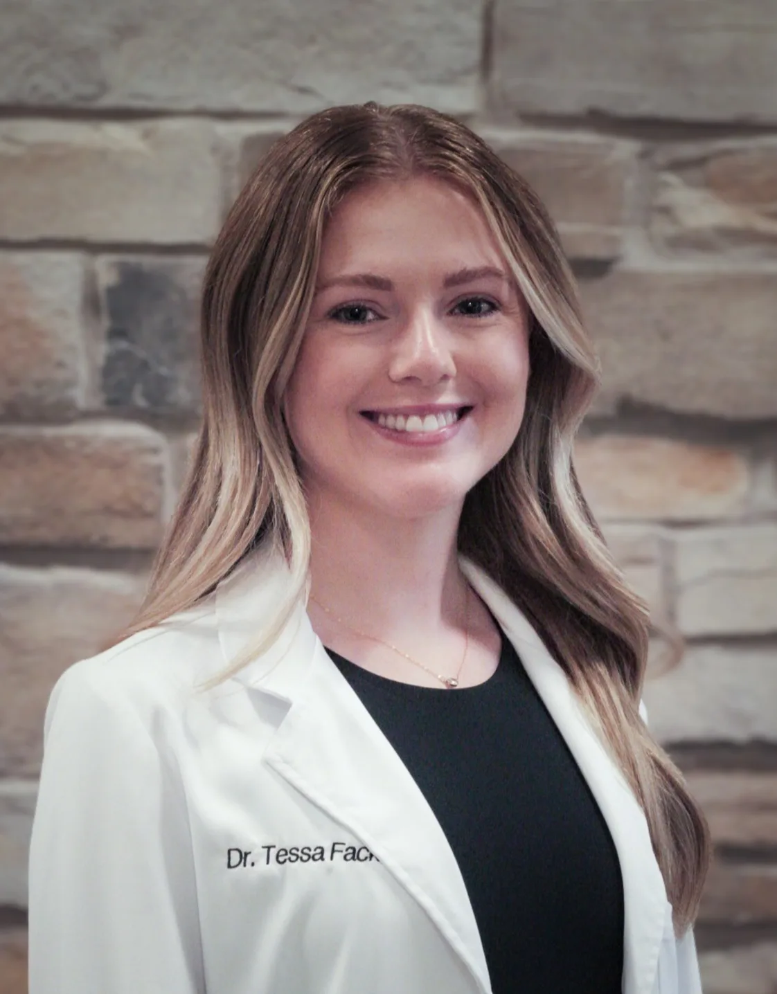Dr. Tessa Fackler Dr. Tessa Fackler