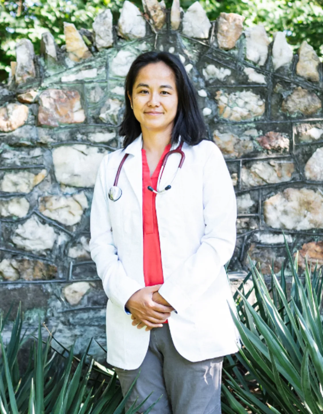 Dr. Mariko Nakata Dr. Mariko Nakata