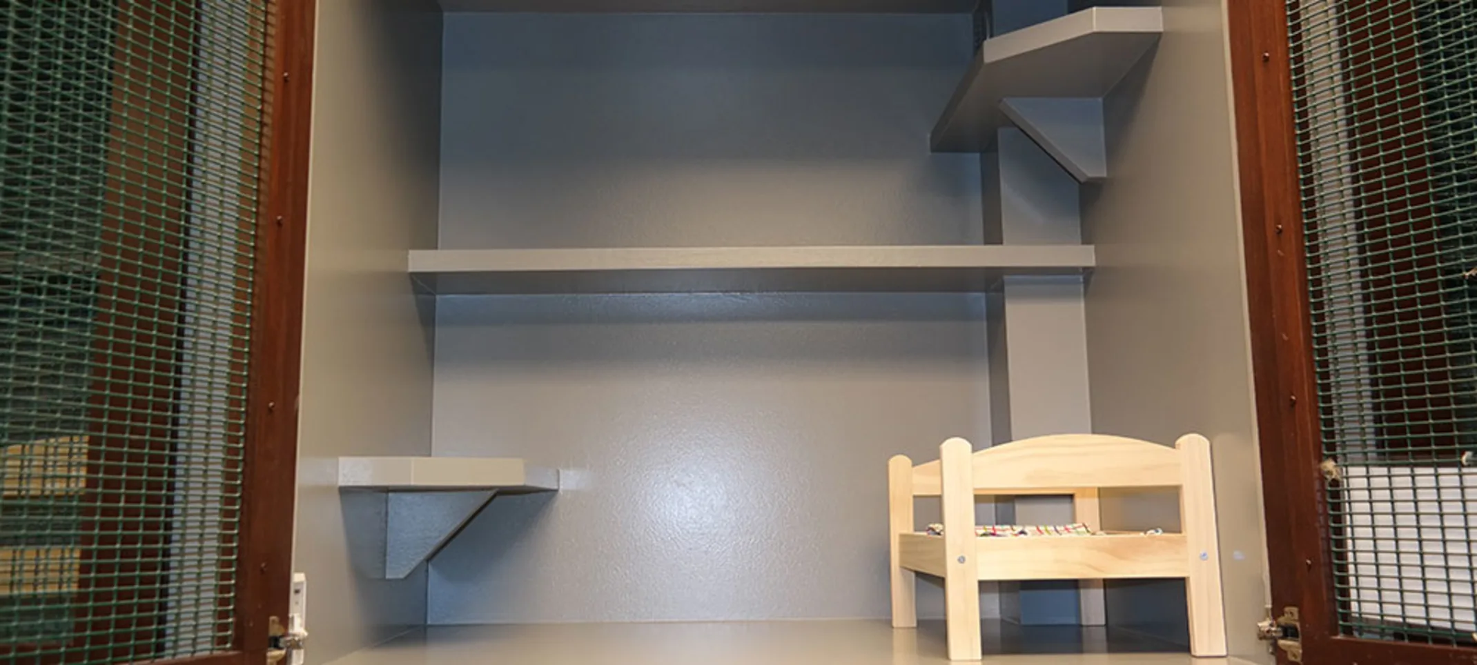 Happy Tails Pet Resort XLARGE Cat Condos Happy Tails Pet Resort XLARGE Cat Condos