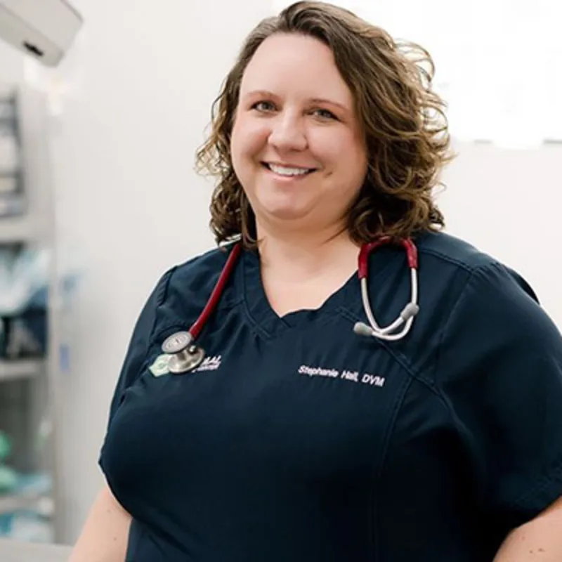 Dr. Stephanie Hall, veterinarian of AMC Tuscaloosa. Dr. Stephanie Hall, veterinarian of AMC Tuscaloosa.