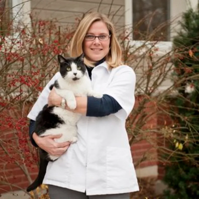 Elizabeth Motluk Elizabeth Motluk