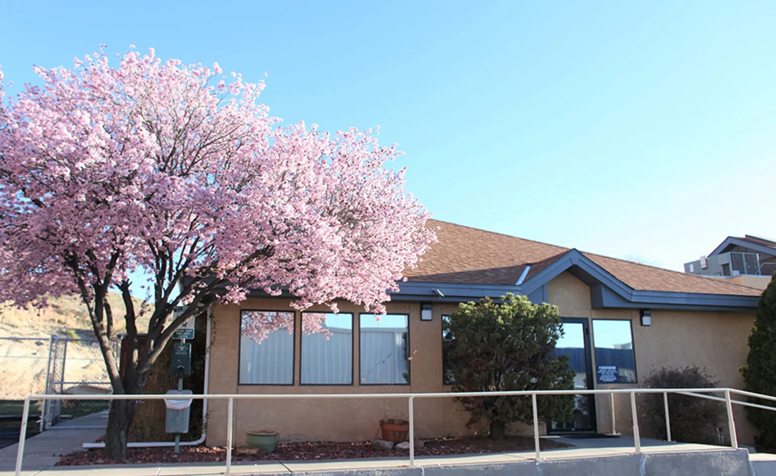 Exterior photo of Pet Lodge Valley Veterinary Clinic Pet Lodge and Salon