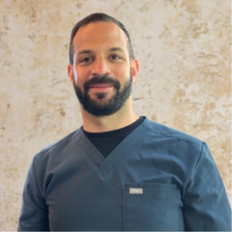 Photo of DVM Steven Romanides Photo of DVM Steven Romanides