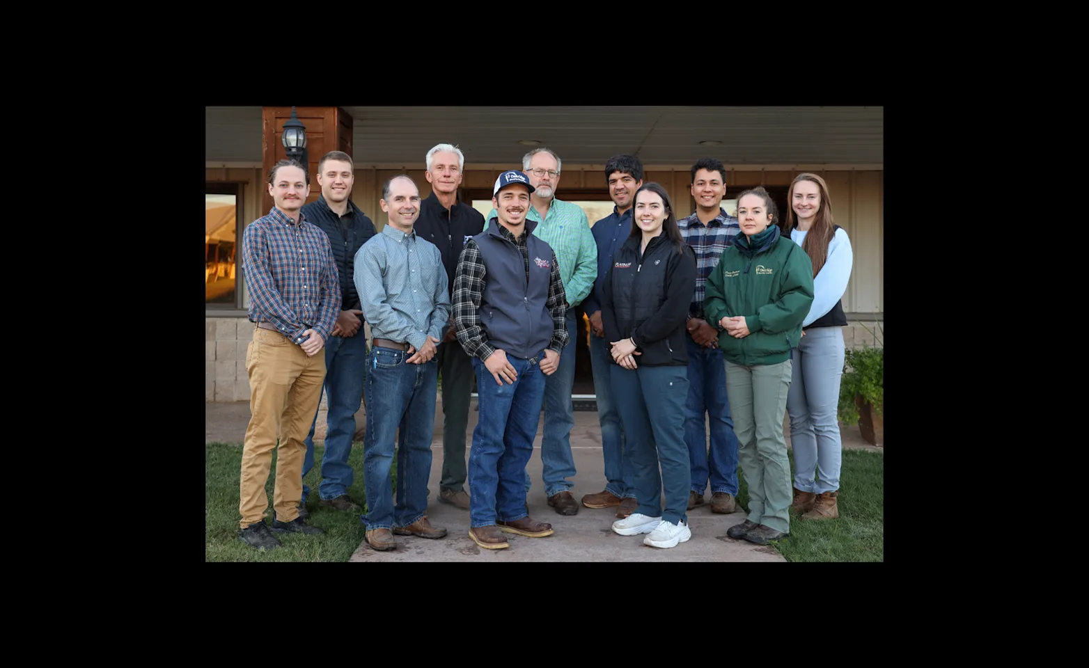 Oakridge Equine Hospital Veterinarians and Interns Oakridge Equine Hospital Veterinarians and Interns