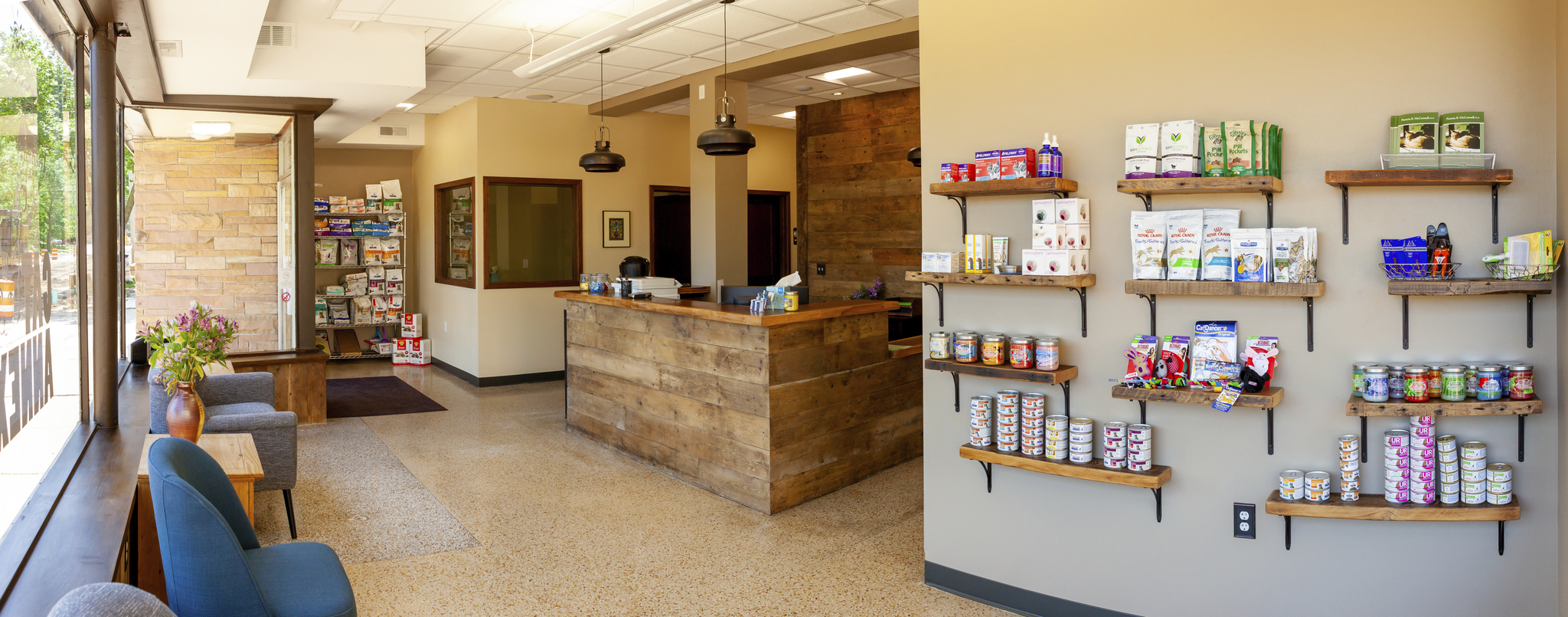 Front Desk wide view of the entire room 