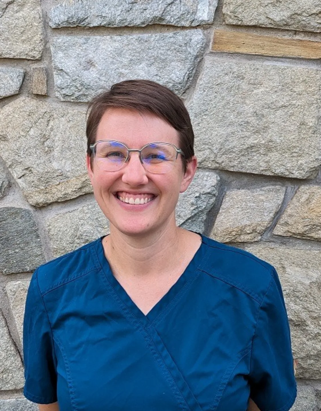 Dr. Alexandra Beringer Dr. Alexandra Beringer