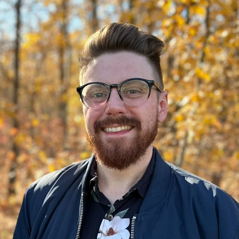 Dr. Graeme Shelton Dr. Graeme Shelton