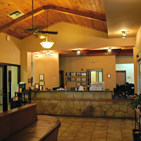 Emergency Animal Hospital of Collin County reception area Emergency Animal Hospital of Collin County reception area