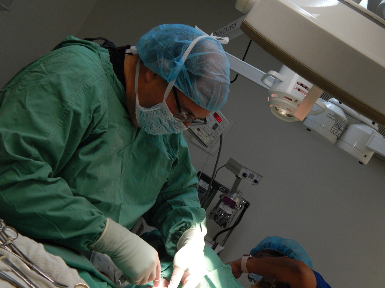 Dr. Casaus doing surgery