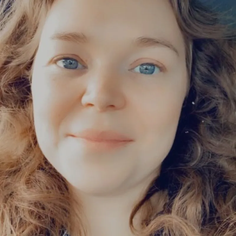 Lyndsey Lyndsey