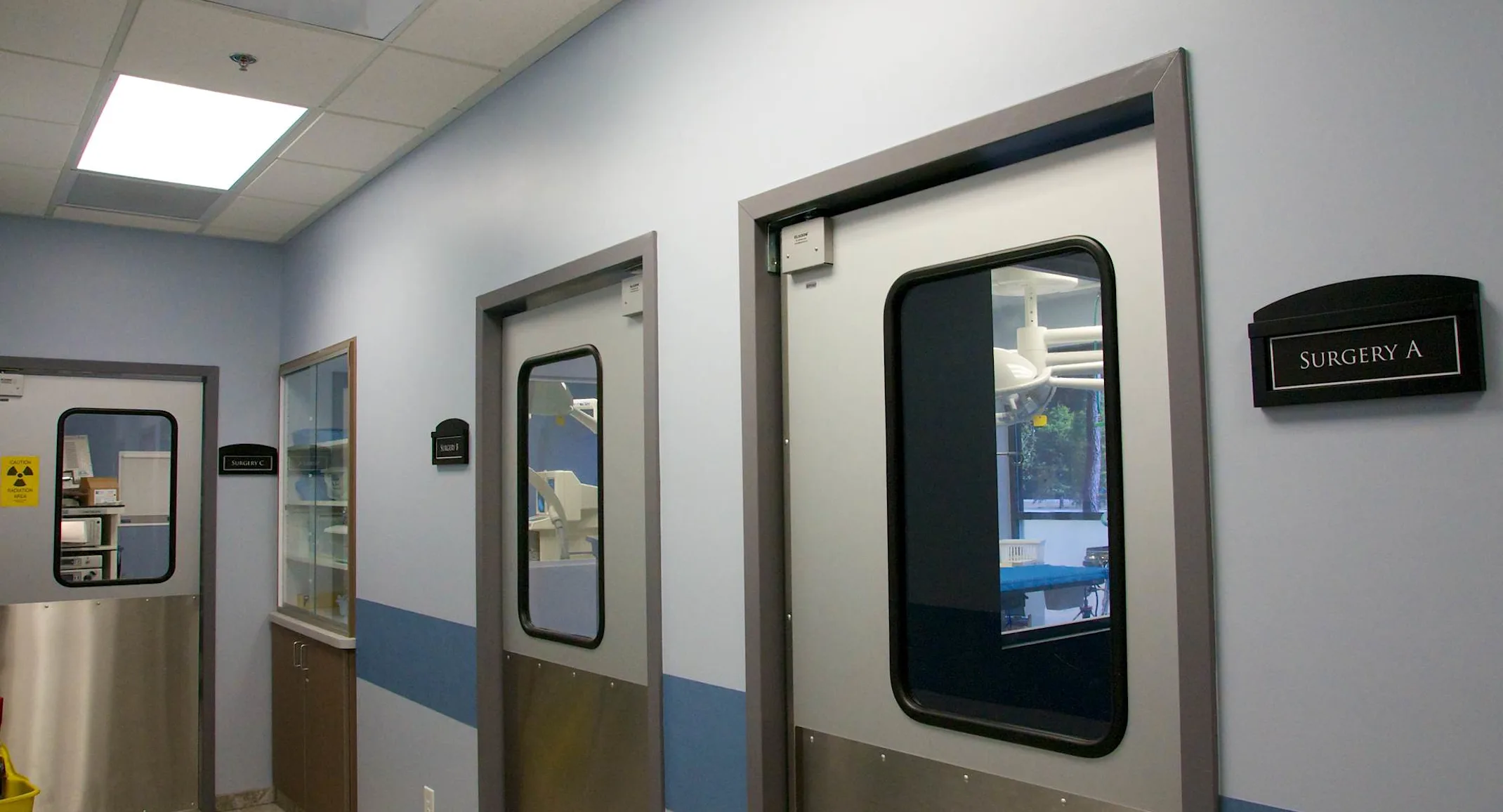 Surgery doors Surgery doors