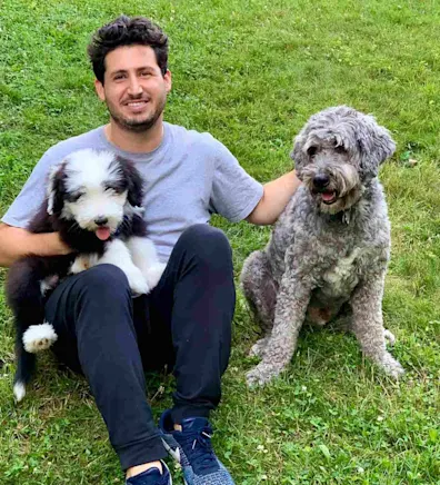 Dr. Josh Skapinker, vet at Eglinton Veterinary Facilities Dr. Josh Skapinker, vet at Eglinton Veterinary Facilities