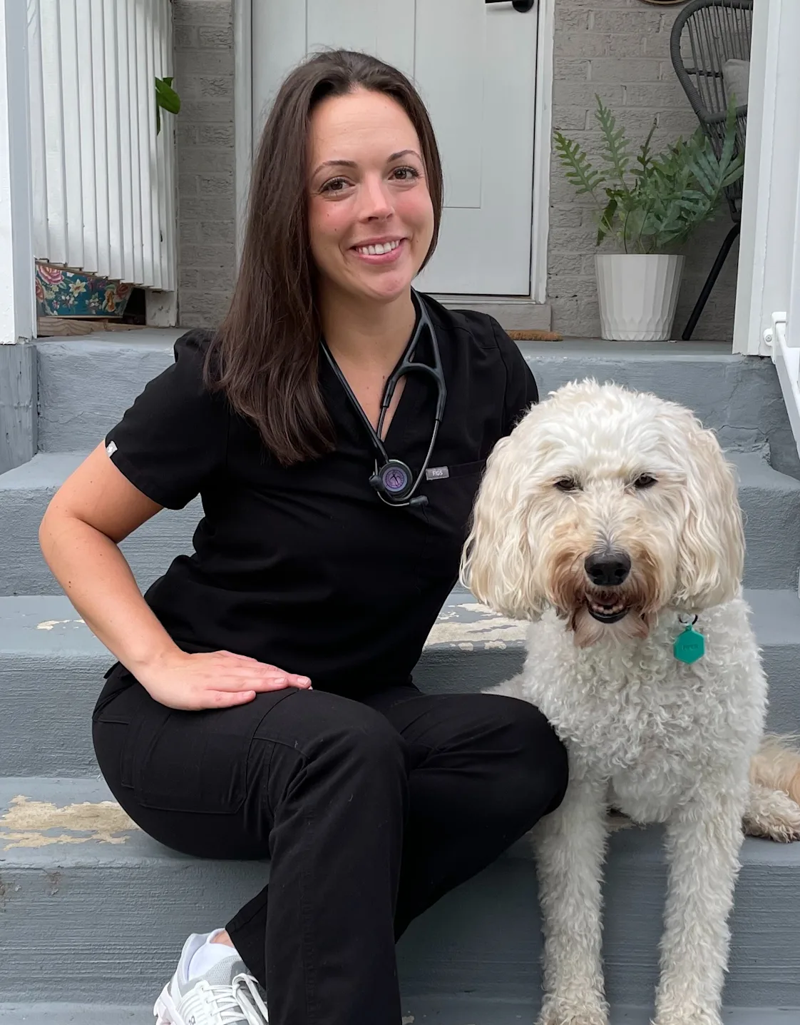Dr. Carly White Dr. Carly White