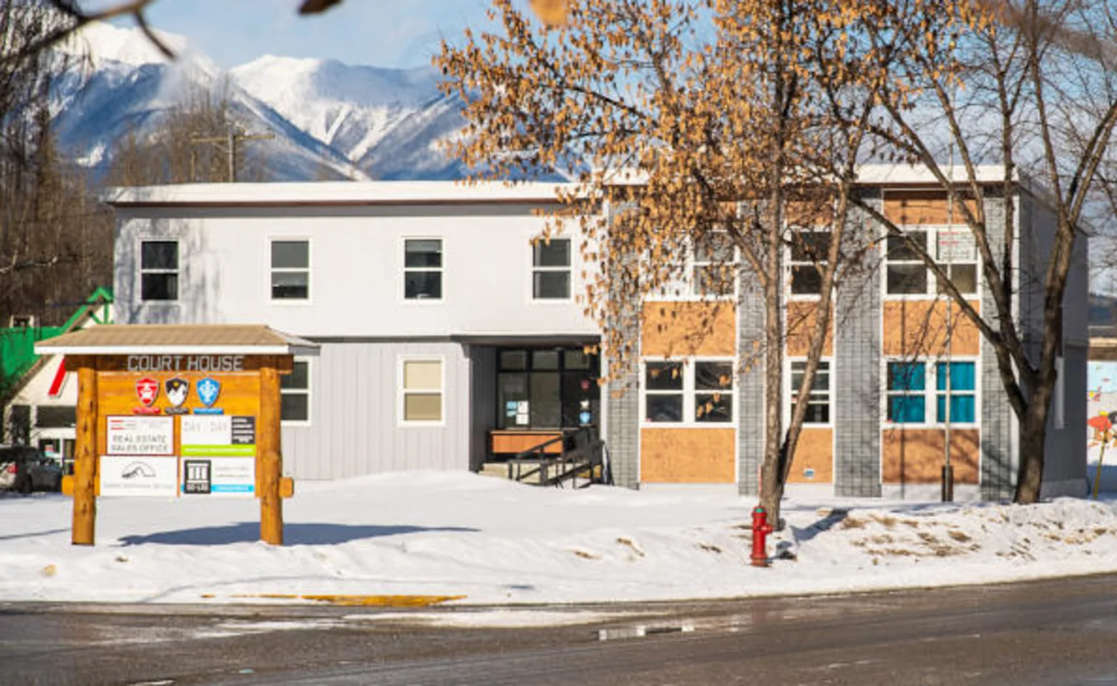 Golden Veterinary Hospital Building Golden Veterinary Hospital Building