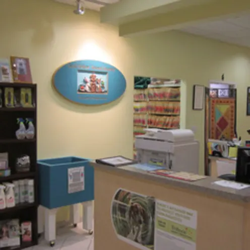 Quail Hollow Animal Hospital front desk