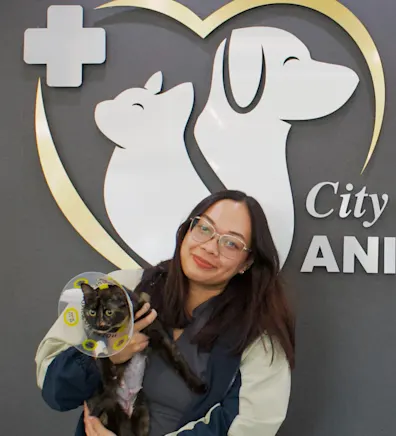 Kiannah with a cat Kiannah with a cat