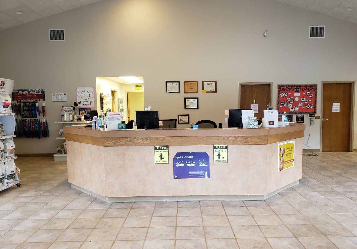 Front desk at Kettering Animal Hospital