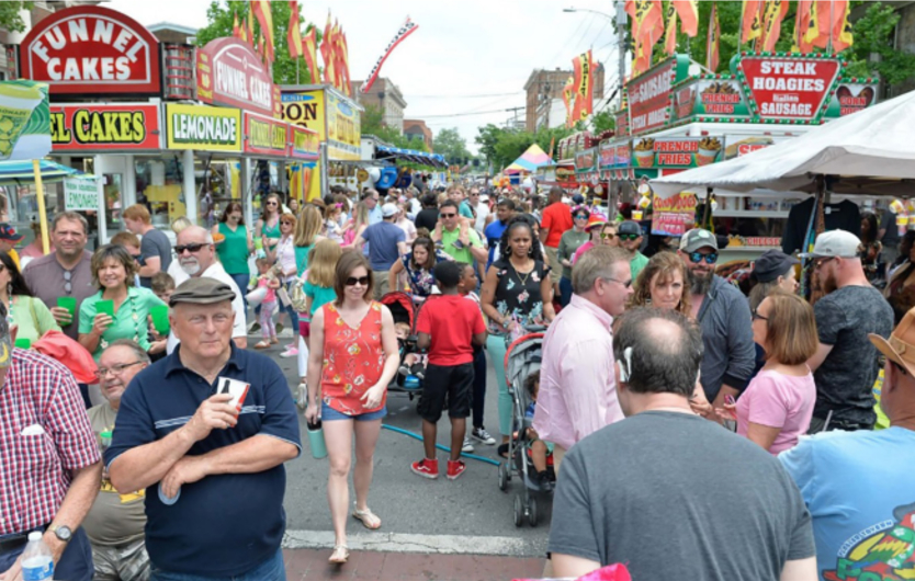 Shenandoah Apple Blossom Festival filled with people