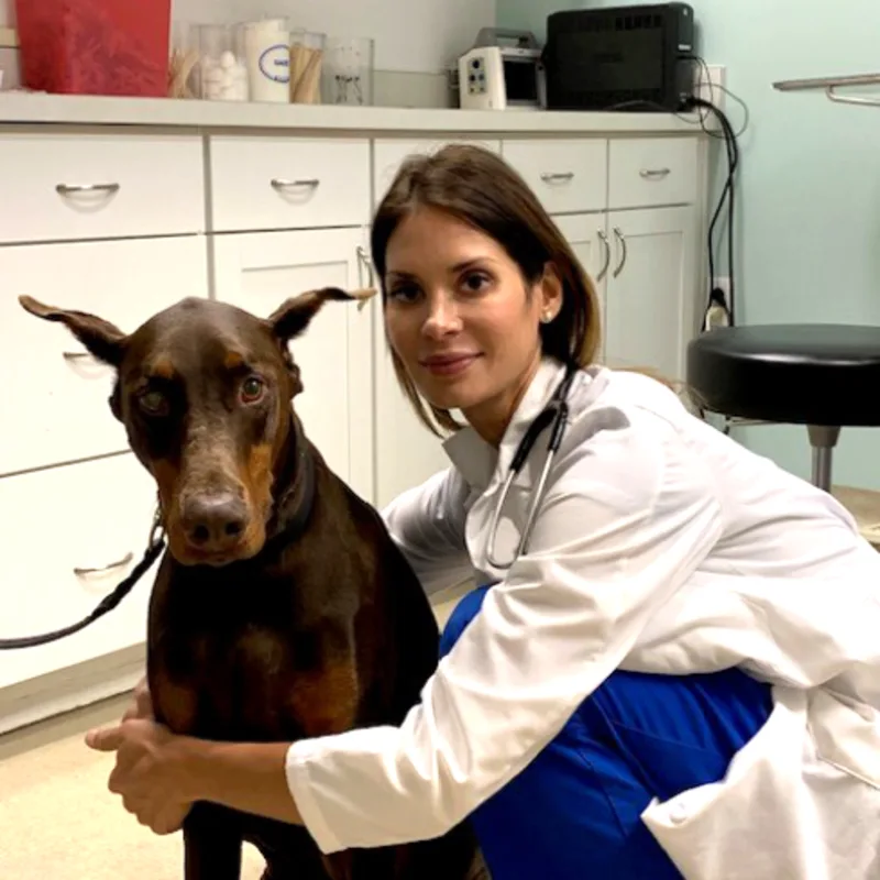 Abigail Walls with a Doberman Abigail Walls with a Doberman