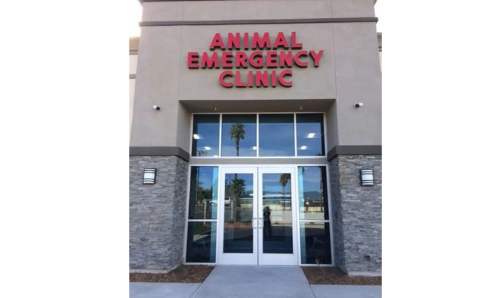 Animal Emergency Clinic front of building Animal Emergency Clinic front of building