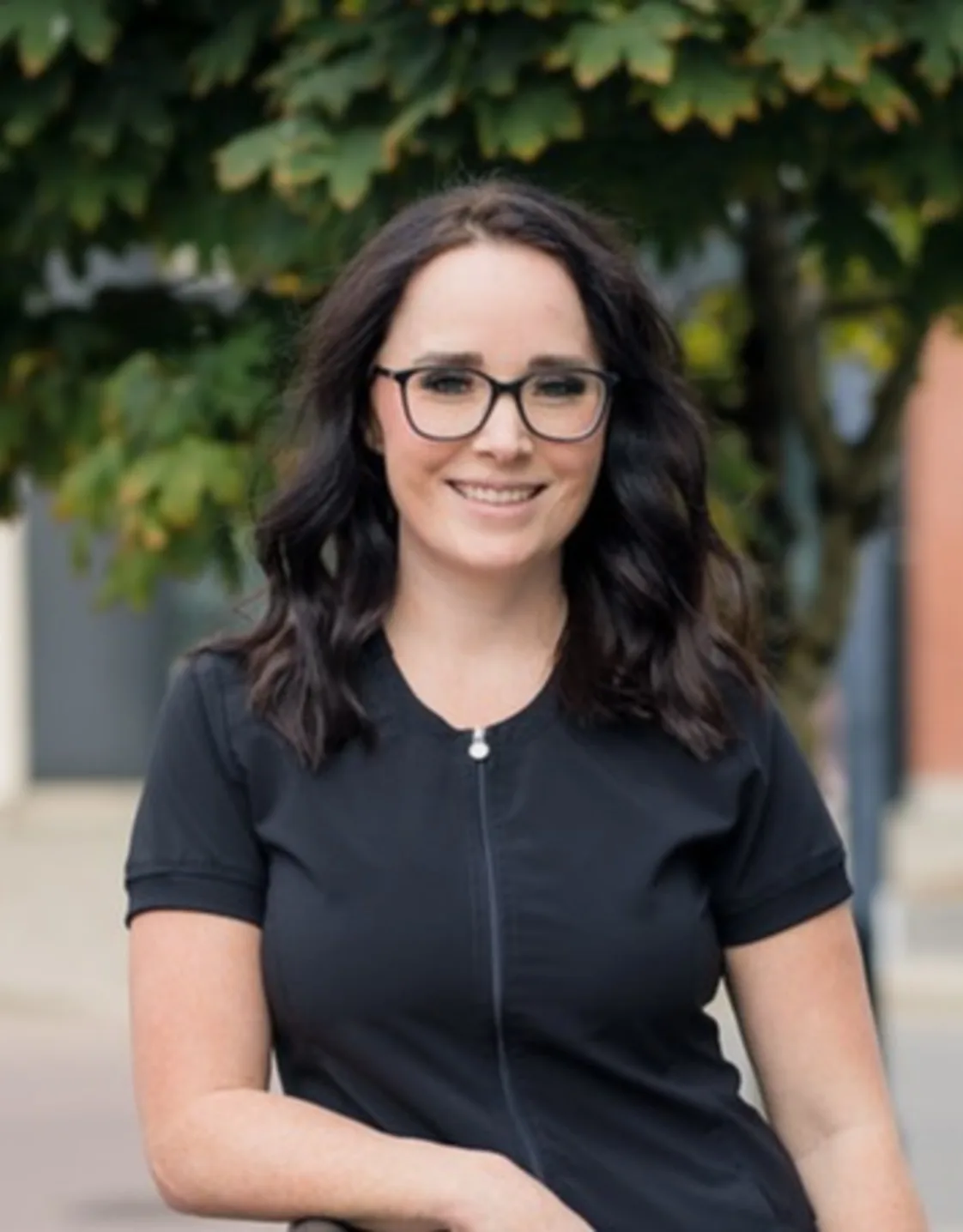 Dr. Lindsay Mueller Dr. Lindsay Mueller