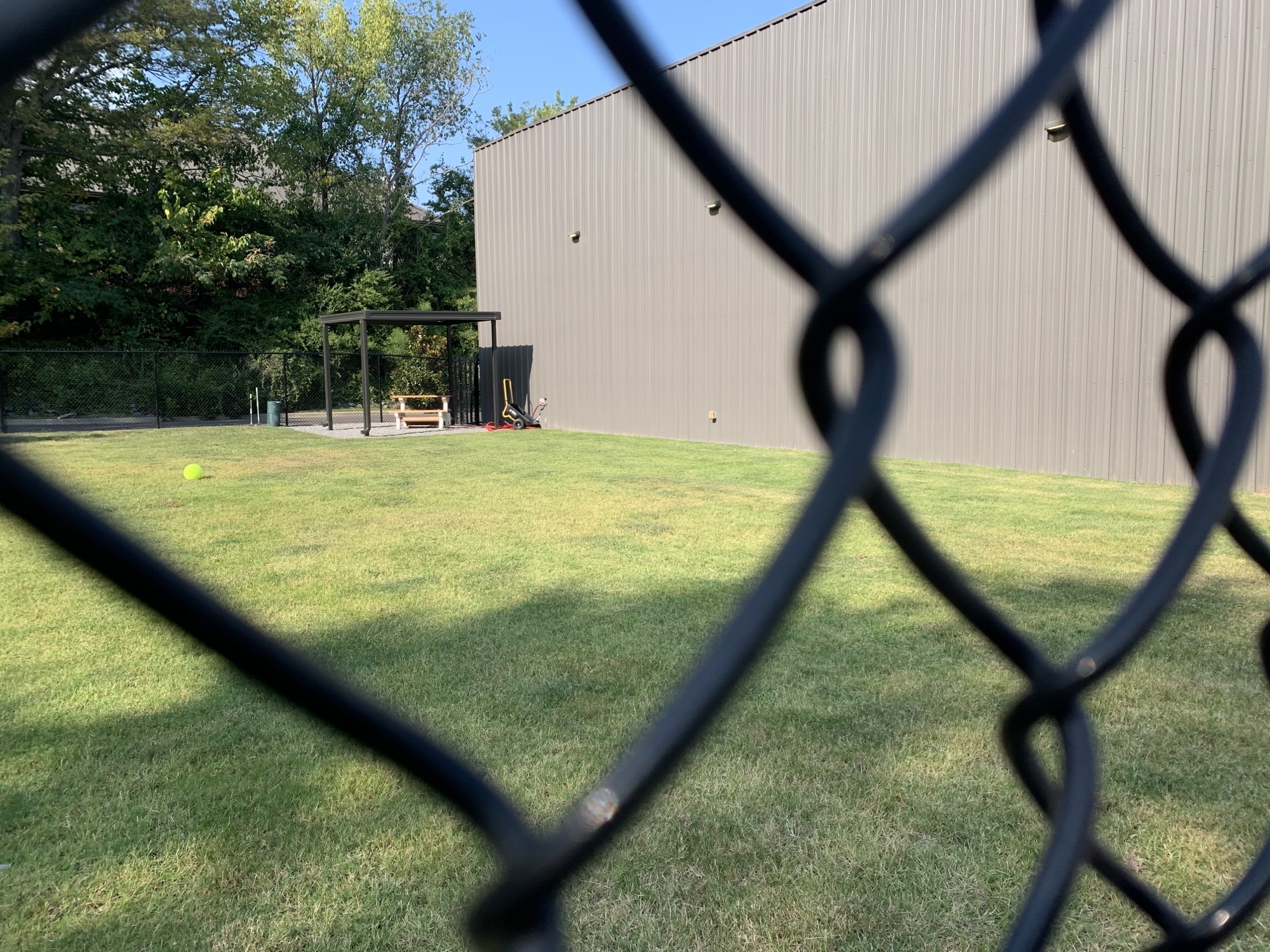  Countryside Animal Hospital of Hot Springs 0162 - Exterior Yard 2