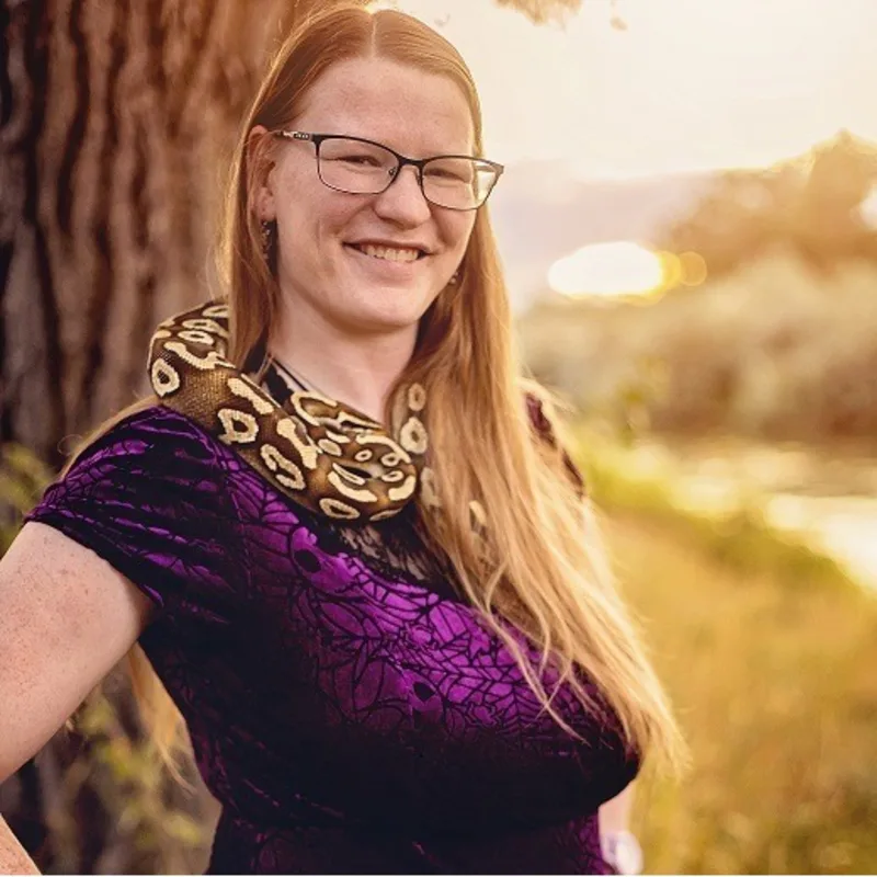 Dr. Alanna Gudmunson Dr. Alanna Gudmunson