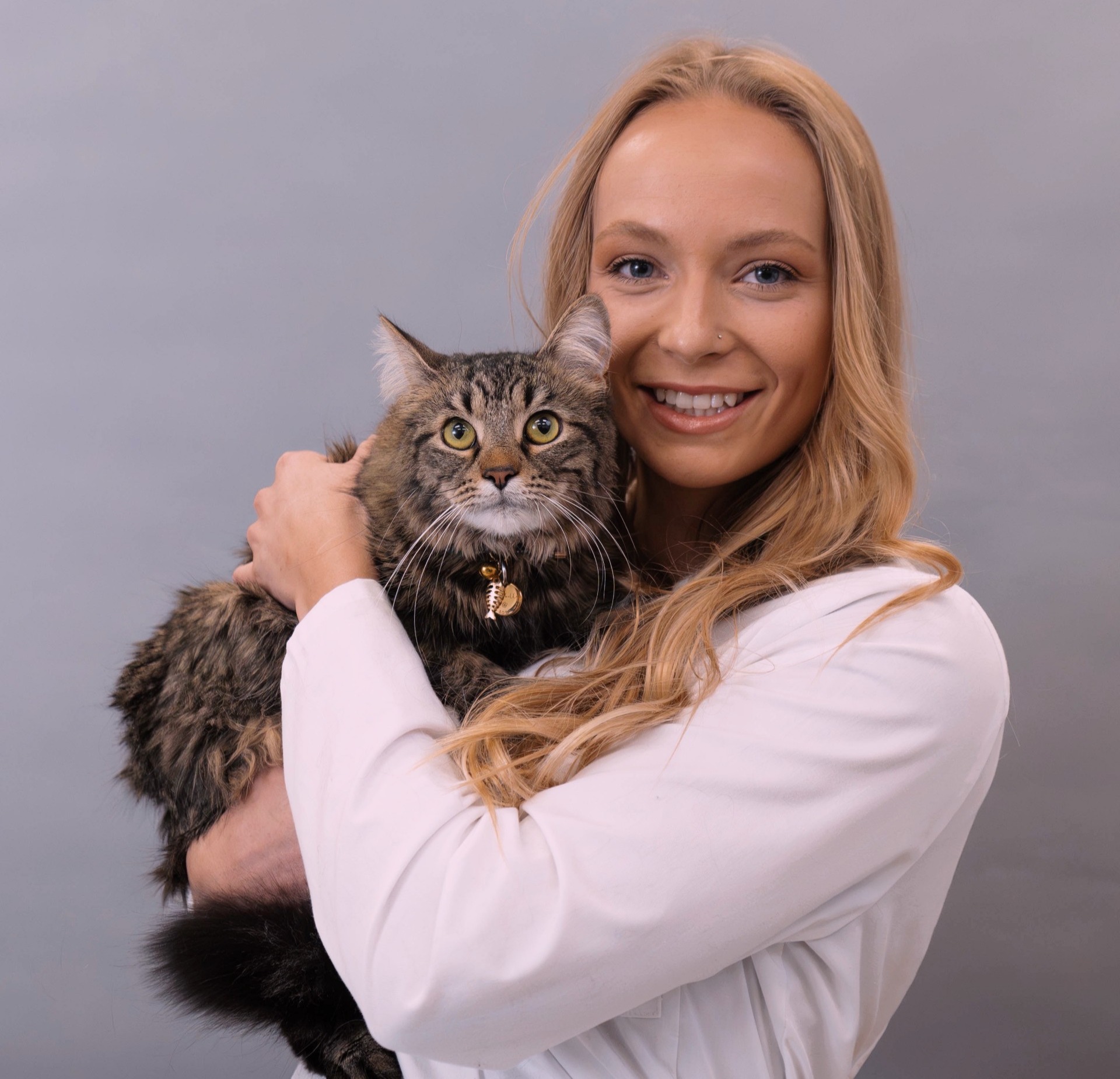 Dr. Bailey Versluis 