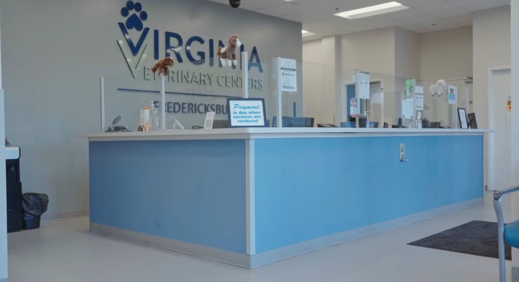 Virginia Veterinary Center's reception desk.