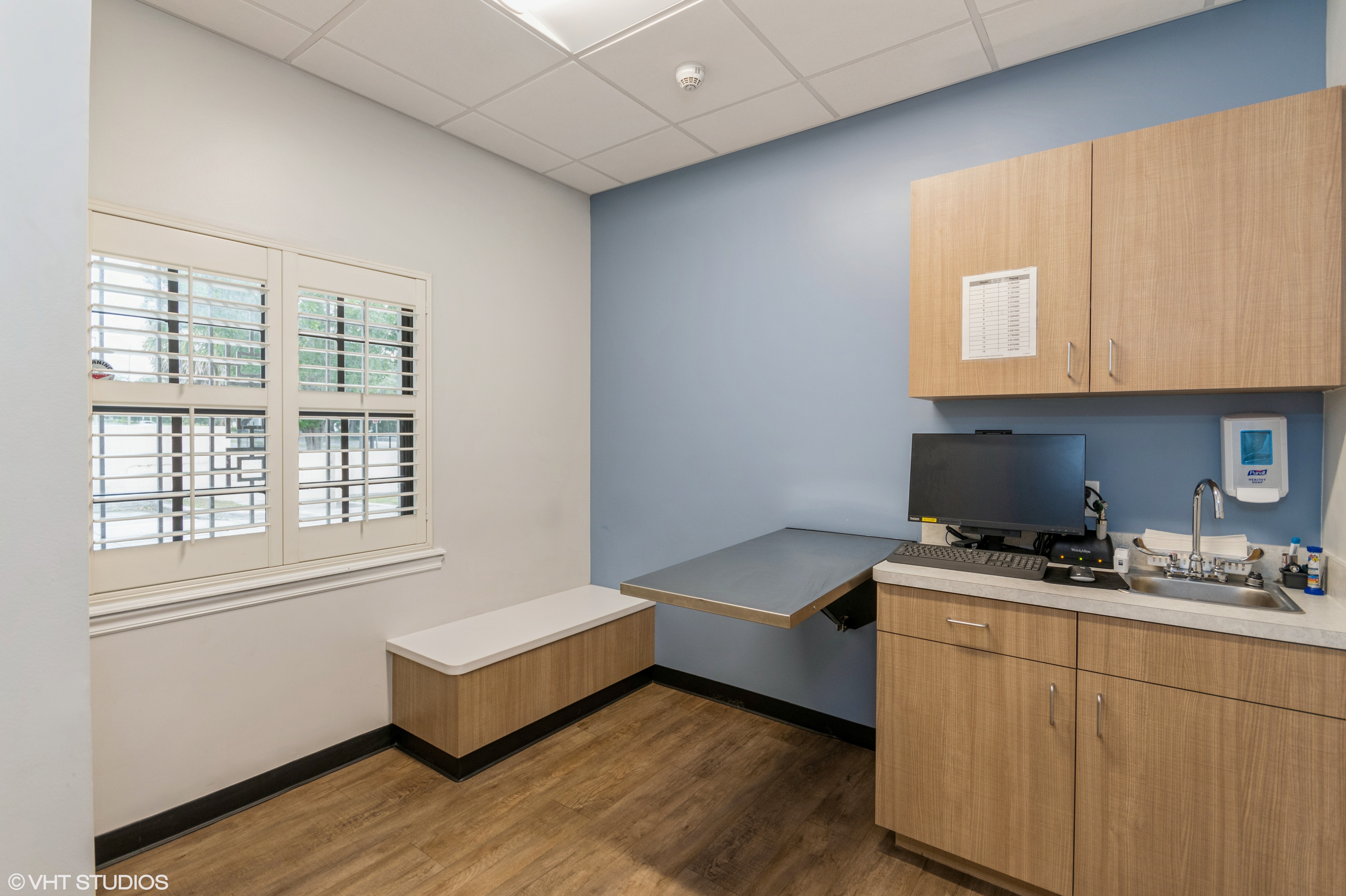 Kirkman Road Veterinary Clinic Exam Room