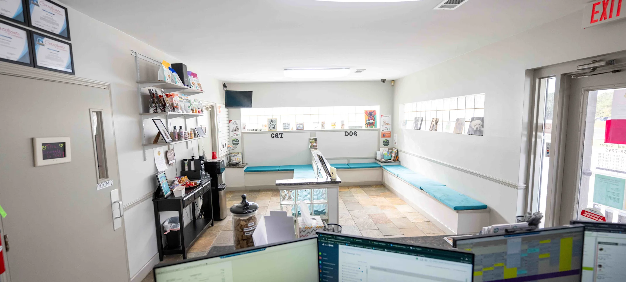 Lobby view from reception desk at Animal Medical Center - Tuscaloosa Lobby view from reception desk at Animal Medical Center - Tuscaloosa