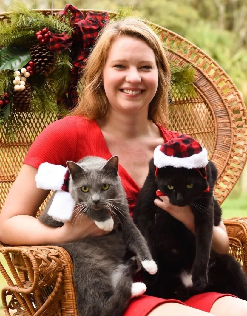 Dr. Kelsey Gump with two cats from from Sanlando Springs Animal Hospital