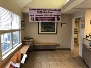 St. George Hunt Memorial Veterinary Hospital Waiting Room