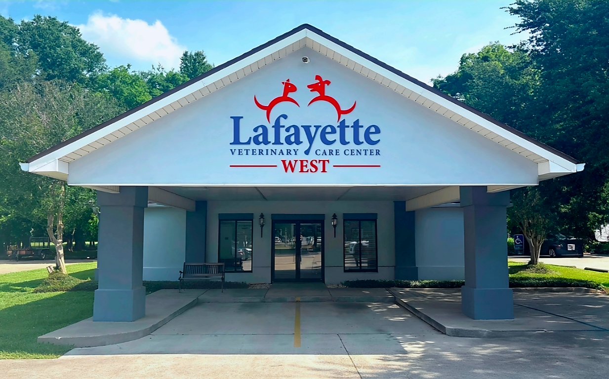 Lafayette Veterinary Care Center West building exterior