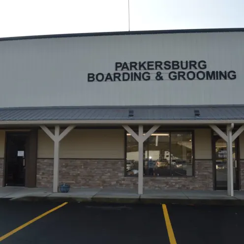 Boarding and Grooming Outside Parkersburg Veterinary Hospital