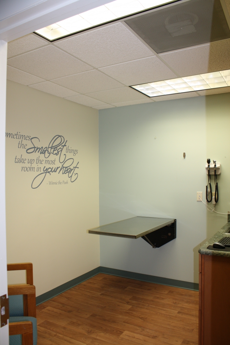 Exam table inside Northampton Veterinary Clinic