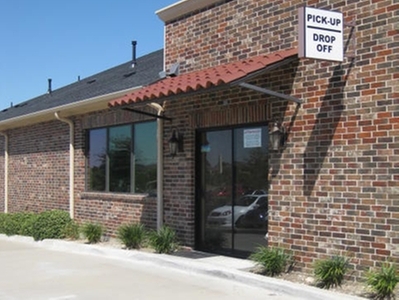 Animal Medical and Surgical Hospital of Frisco's Pick Up - Drop Off entrance. 