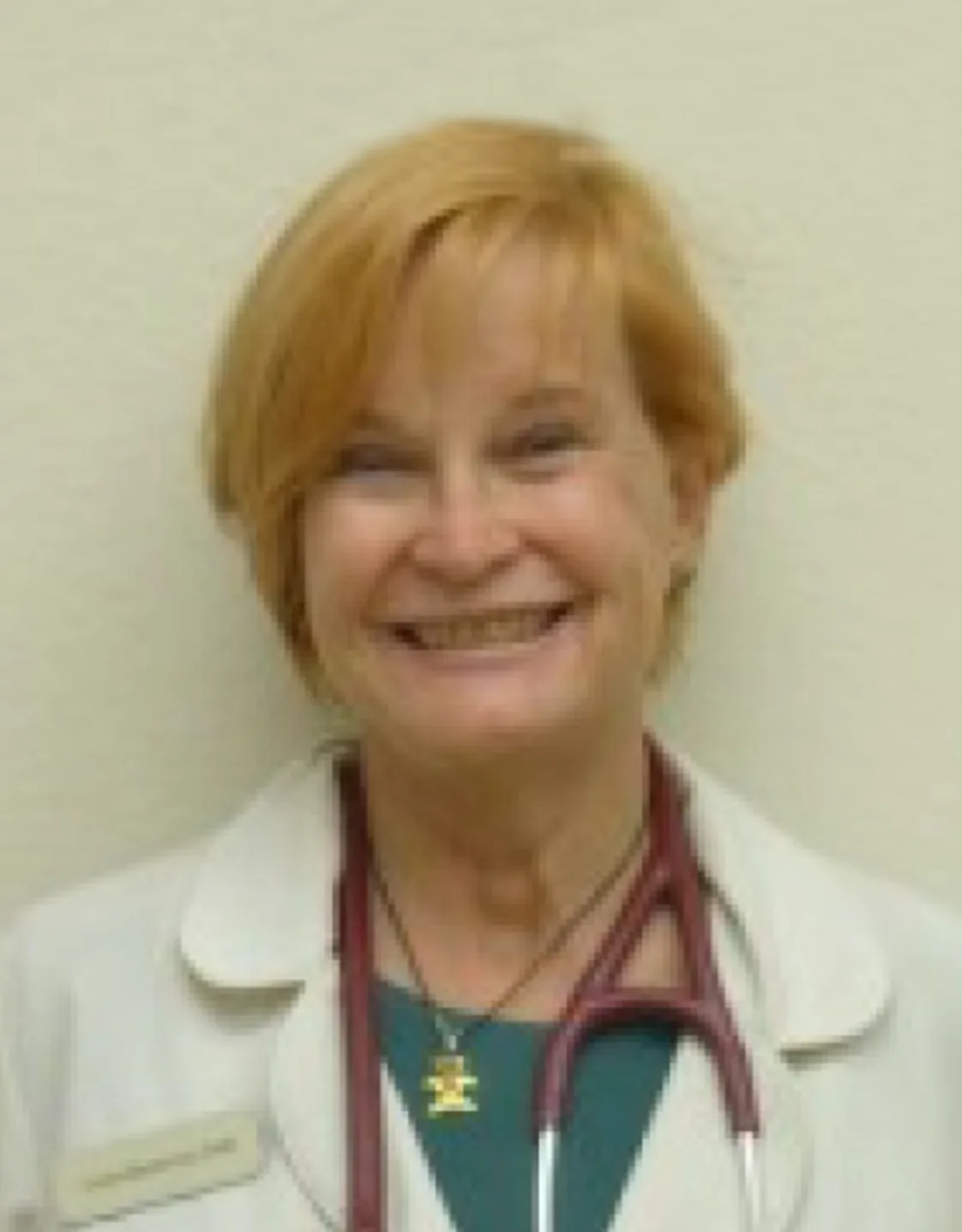 Dr. Linda Mackinnon at Channel Islands Veterinary Hospital / Las Posas Veterinary Medical Center Dr. Linda Mackinnon at Channel Islands Veterinary Hospital / Las Posas Veterinary Medical Center
