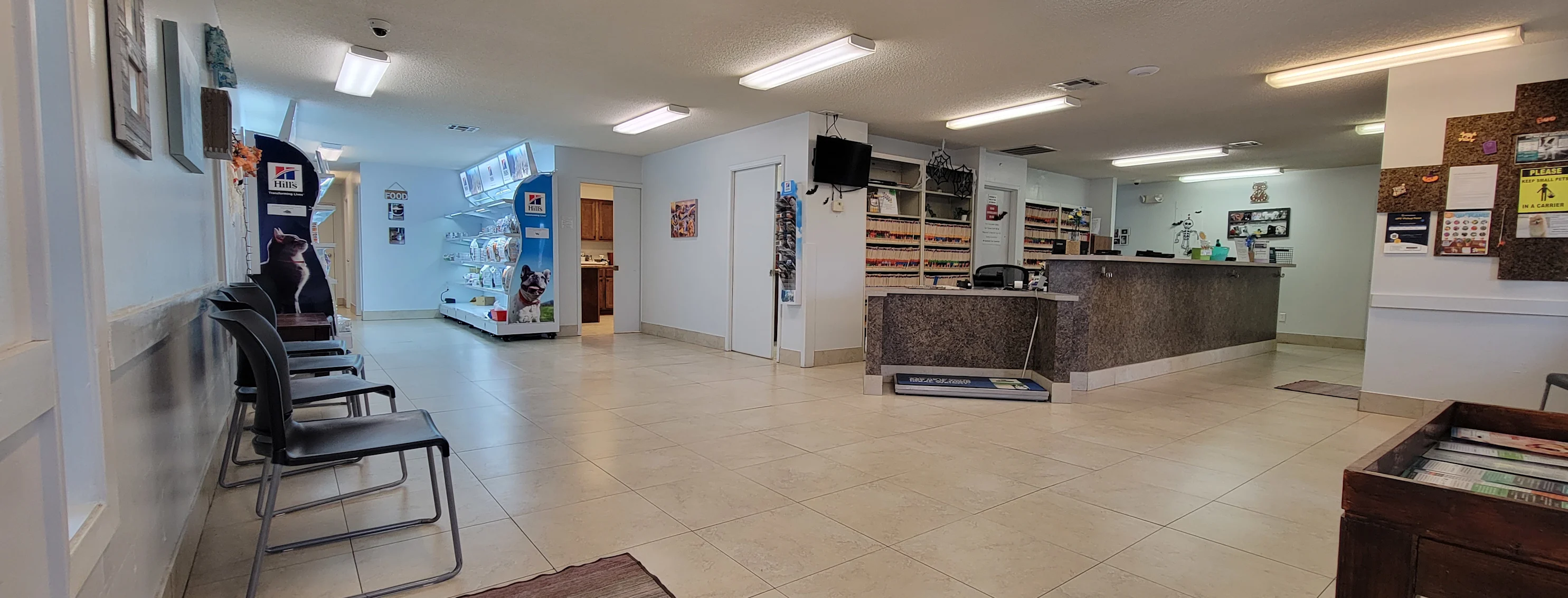 Interior Front Lobby of Parkway Veterinary Hospital Interior Front Lobby of Parkway Veterinary Hospital